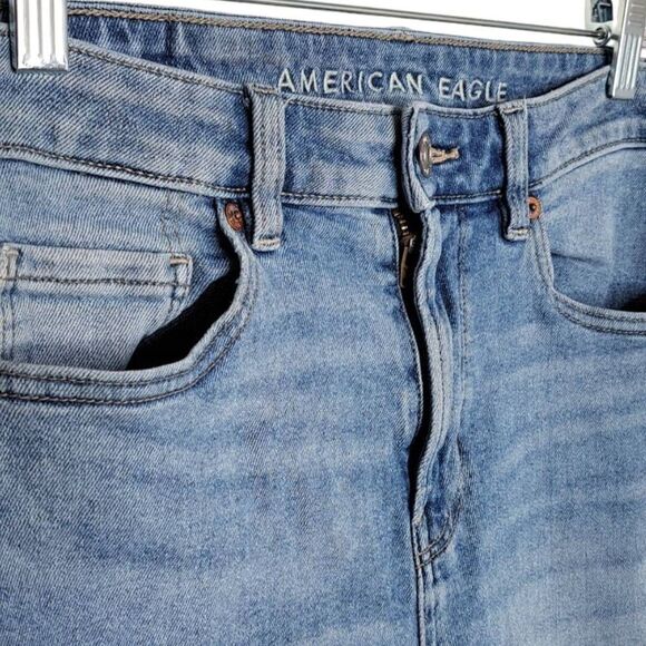 American Eagle Women's Mom Jeans size 4 Short - Picture 2 of 7
